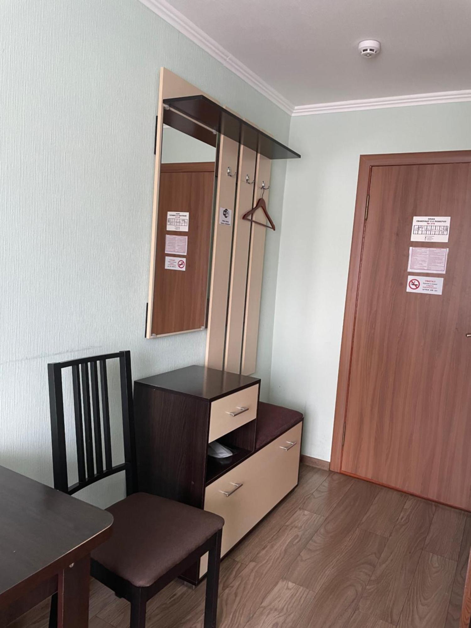 Готель "Дубно" Habitación foto
